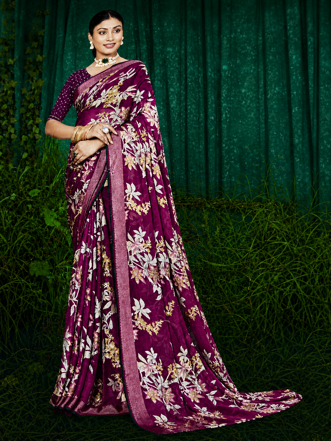 Floral Designer Georgette Saree with Zari Border