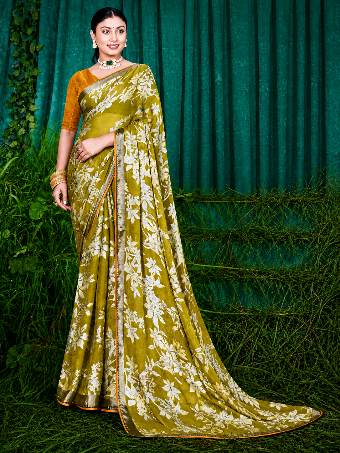 Floral Designer Georgette Saree with Zari Border