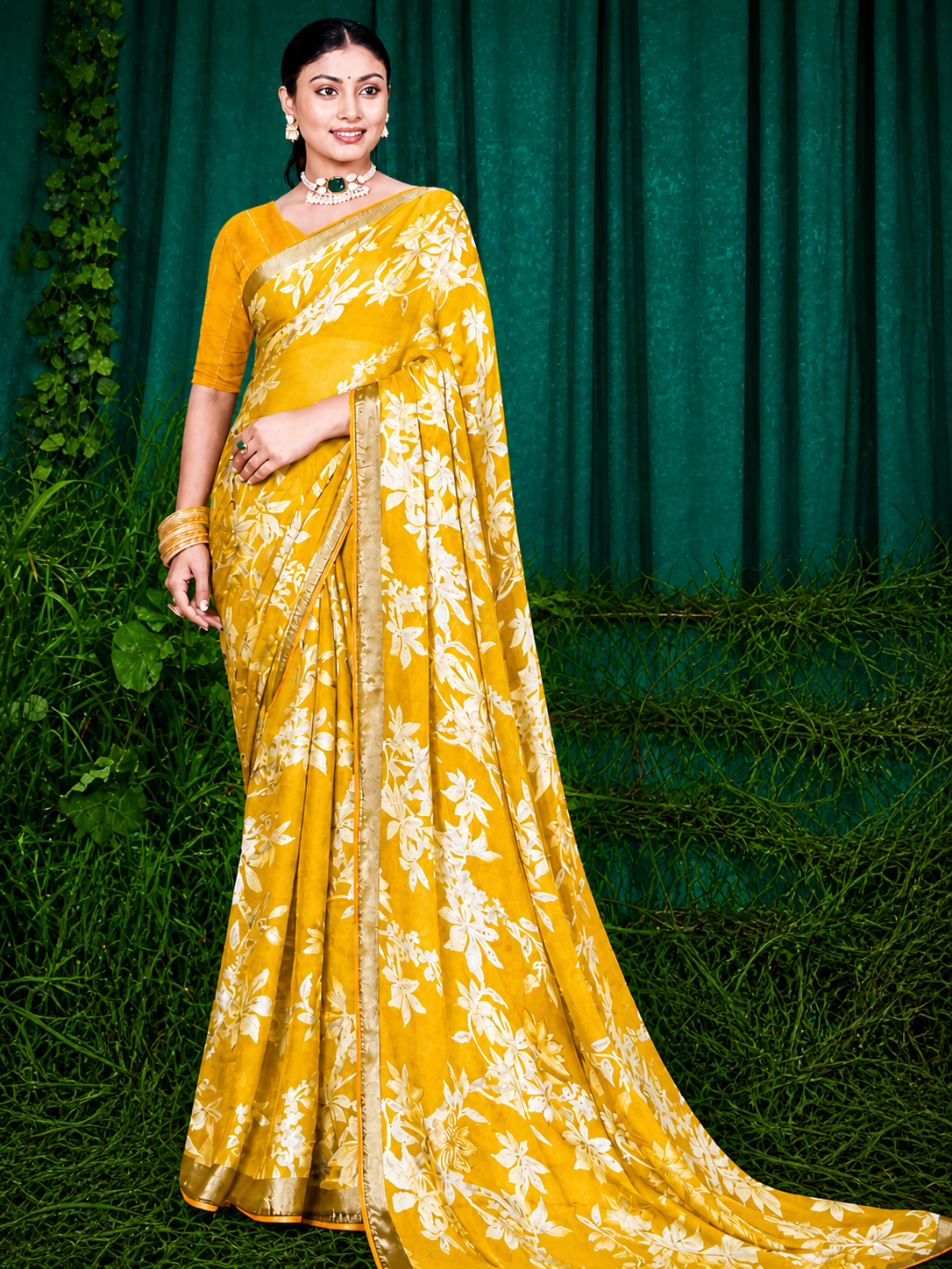 Floral Designer Georgette Saree with Zari Border