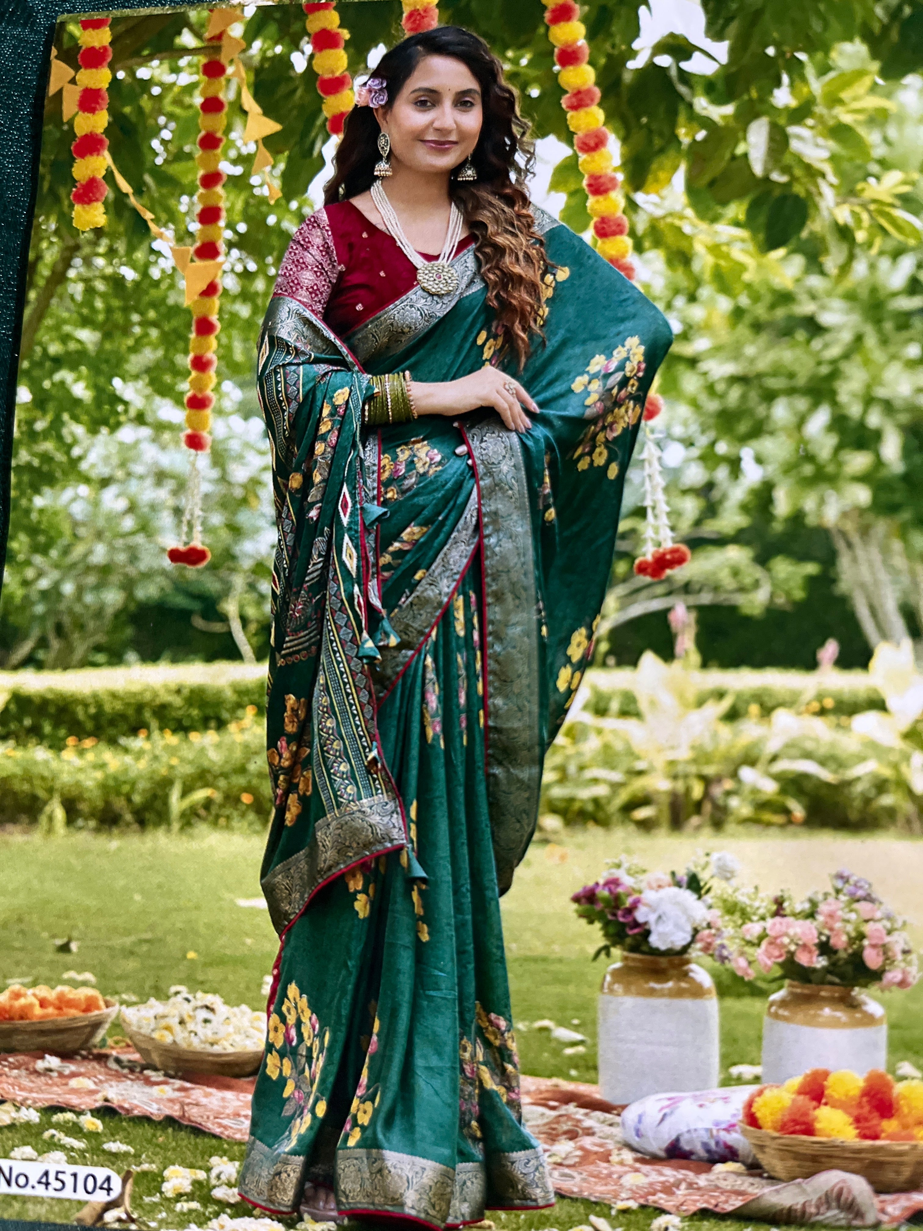 Designer Floral Embroidery Georgette Saree with Zari Border